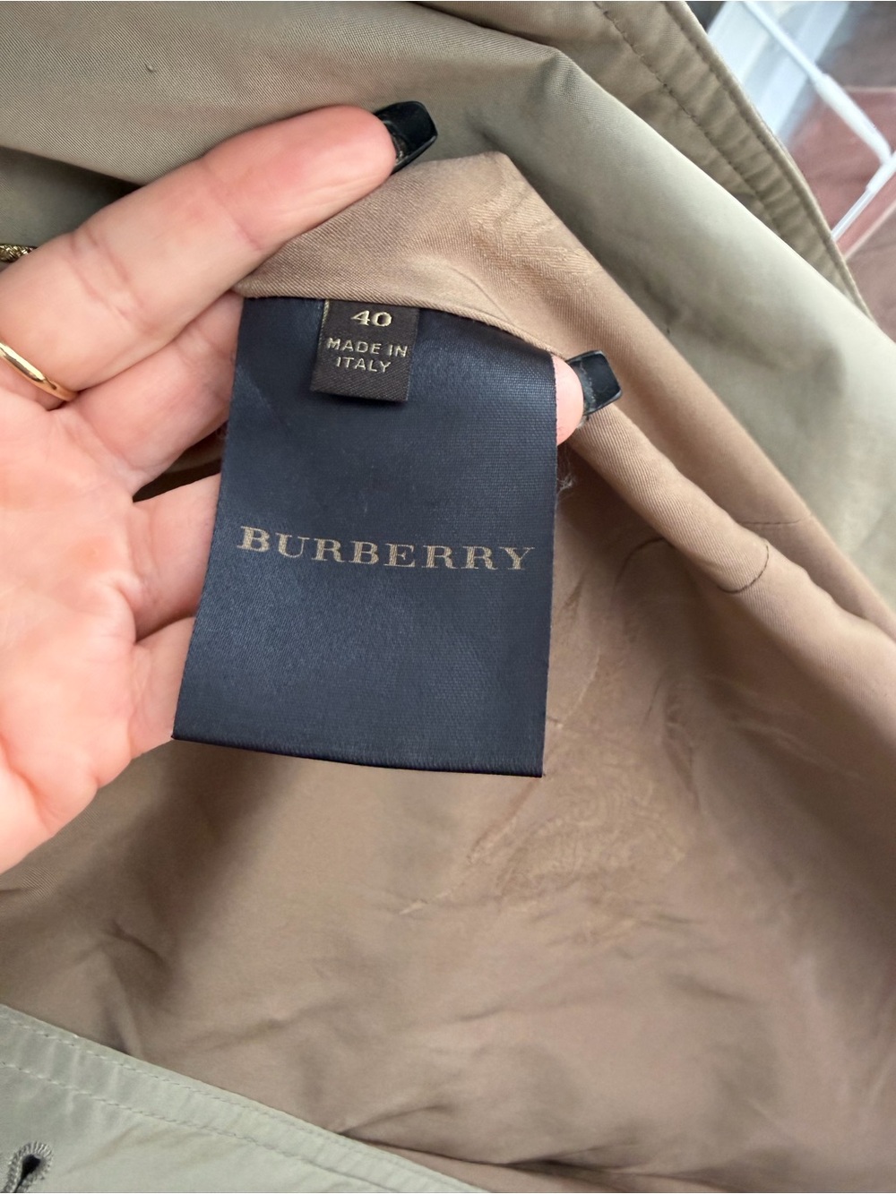 Burberry Beige Trench Coat with Belt - Picture 9 of 16